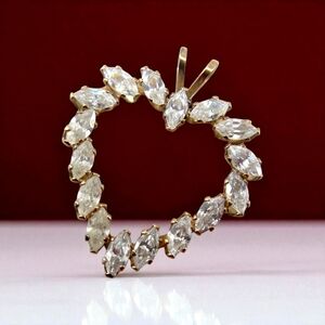 10K Yellow Gold Cubic Zirconia Heart Pendant 0.99g